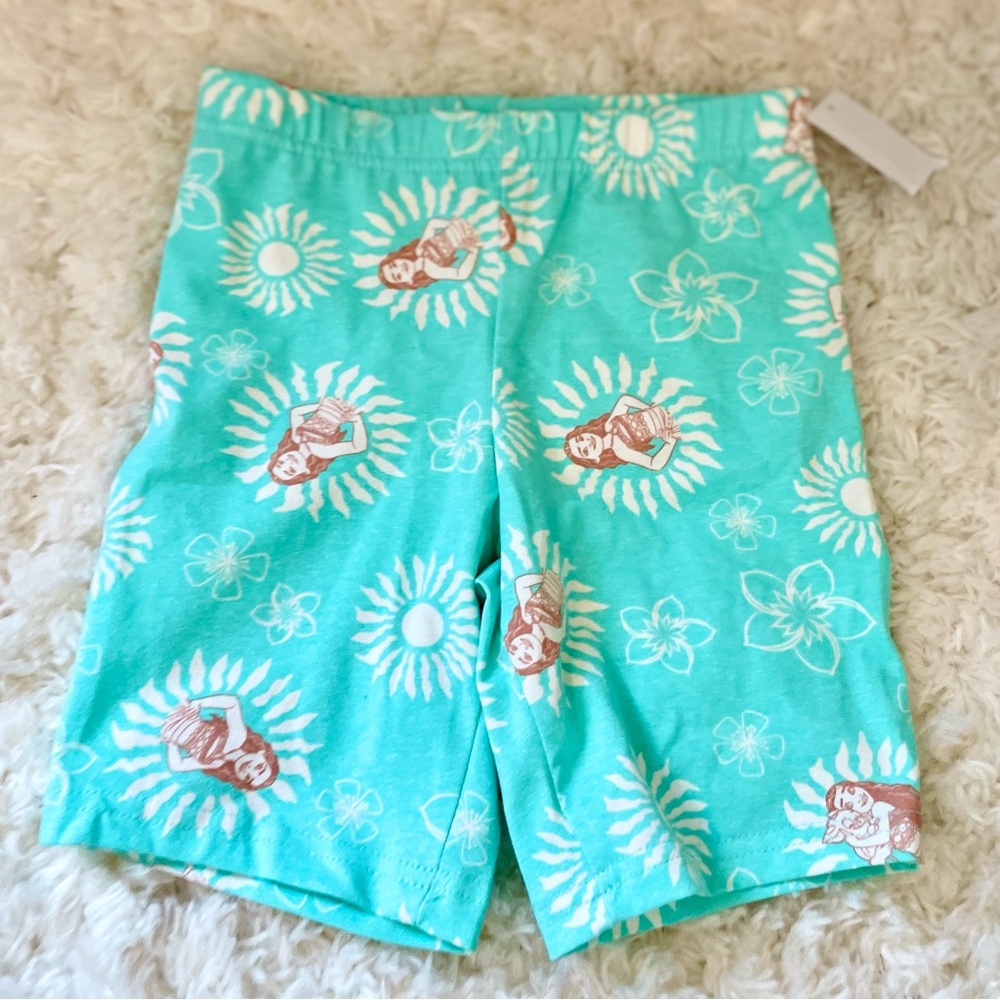 Girls' Moana Bike Shorts - Green: Adventure Awaits!